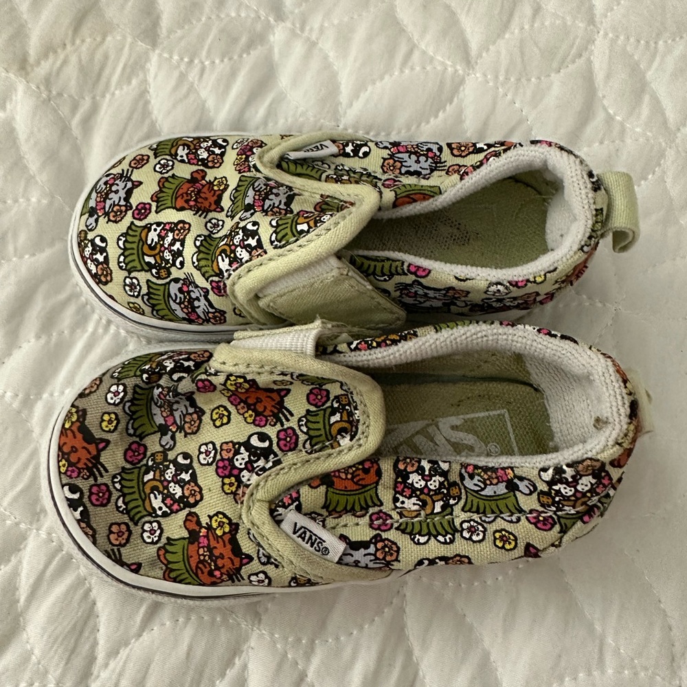 Vans - Picture 3 of 8